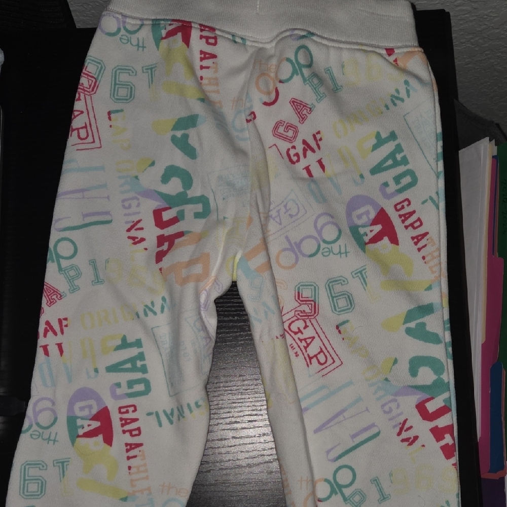 GAP Matching 2 Piece White Pants & Long Sleeve Hoodie with Multicolor Logo Print